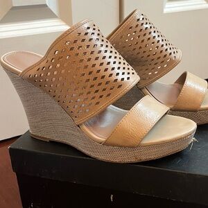 CHARLES by Charles David Tan Wedge Sandals